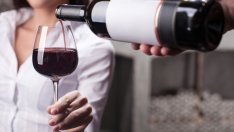 Знаете ли, че... синеоките имат по-добър алкохолен толеранс?