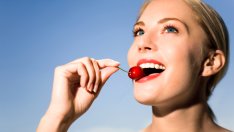 Летни храни за млада и красива кожа