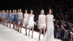 Облечени в дантела за пролет-лято 2014