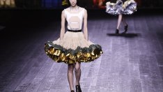 Обемни рокли и поли в колекцията на Louis Vuitton