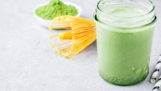 Смути с матча и кокос