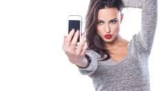 Защо никога не се харесвам на снимки?