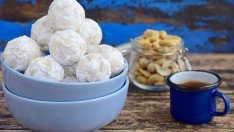 Сладки с масло, бадемово брашно и ванилия