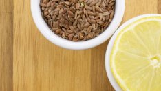 Как лимонът и лененото семе помагат на храносмилането?