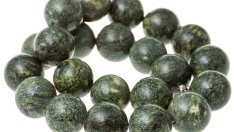 Камъни за баланс по време на слънчево и лунно затъмнение