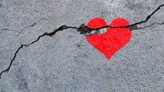 Грешки, които пречат да излекувате разбито сърце