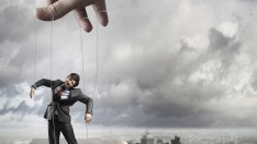 Как да се справим с емоционалните манипулатори