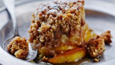 Ябълков коблер с кокос