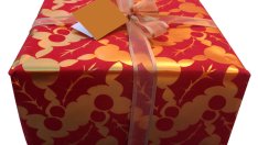 Торта от памперси – интересен коледен подарък за бебе