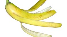 Как да почистите с помощта на обелка от банан?