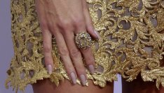 Жените предпочитат нежност и внимание пред скъп подарък