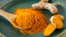 13 причини да добавите към менюто си куркума