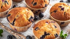 Мъфини с банани и боровинки