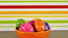 Боядисване на яйца за Великден – 7 мита от баба ми