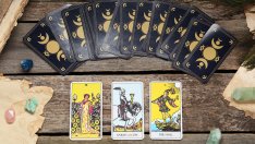 Таро карти за август за всяка зодия