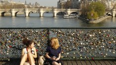 Обезкосмяването при момичетата – разговор между майка и дъщеря