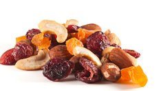 По колко ядки и сушени плодове да хапваме на ден?