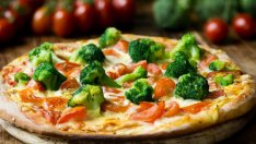 Пица с хумус и броколи