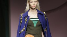 Разкошът на големите камъни в колекцията на Прада (видео)