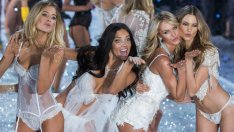 Интимни прически, които привличат мъжкото внимание