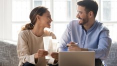 5 неща, които двойките в дълги връзки забравят да правят 