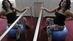 Упражнения с фитнес топка по време на бременност