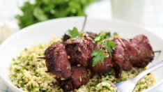 Пържени агнешки шишчета