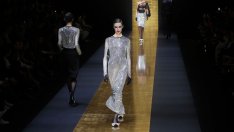 Блясък, златисти точки и дантела от Dolce&Gabbana за есен/зима 2024/2025