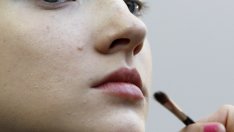 Мама разрешава – нежен празничен грим за девойки