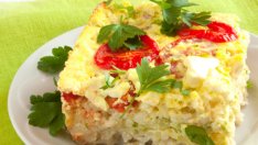 Тиквички със сирене и кашкавал на фурна