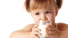 4 признака, че детето има млечна непоносимост