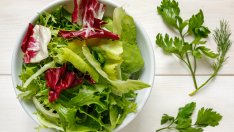 Хапвайте салата айсберг при анемия и за здрави кости