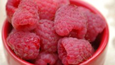 4 храни, които ни поддържат млади