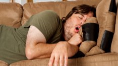 Най-вредните навици по време на сън