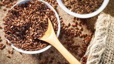 Как лененото семе прави косата по-здрава и красива