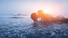 Секс идеи, с които да разгорещите лятото