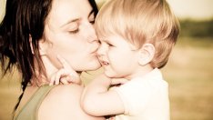 Работещите майки са по-щастливи