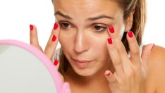 Премахнете тъмните кръгове с помощта на бадемово масло