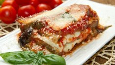 Пармиджана с патладжани и пармезан 