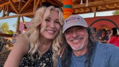 Гала и Маги Халваджиян се забавляват на българското море