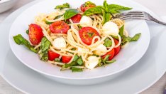 Спагети капрезе 