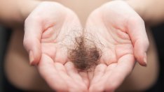 Ефикасен домашен трик помага срещу косопад