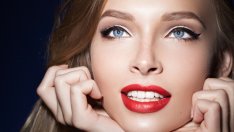 Как да се гримирате, ако сте със сини очи?