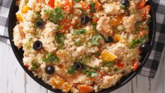 Салата с пиле и кускус 