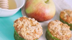 Ябълкови щройсел мъфини с орехи 