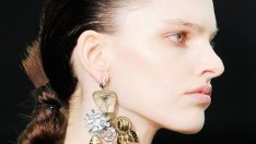 Как да си направите усукана конска опашка