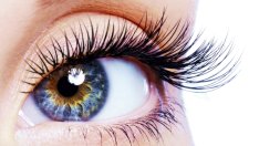 Пърхащ поглед с дълги и красиви мигли