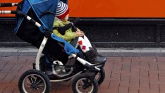 Татко изобрети бебешка количка, която развива 80 км в час