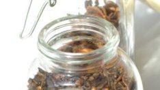 Колко време да съхраняваме подправките?