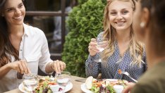 6 храни за здрави и красиви мигли